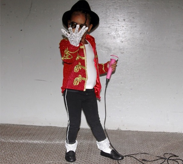 Blue Ivy dressed as the king of pop Michael Jackson