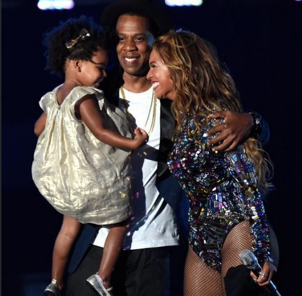 The happy Carter family after Beyonce's performance at the VMAs 2014