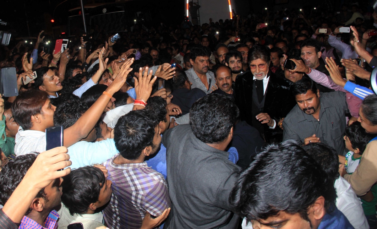 Amitabh Bachchan, Akshara, Dhanush Stuns at 'Shamitabh' Trailer Launch Event