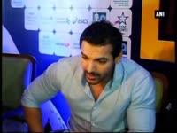 john-abraham-announces-standard-chartered-mumbai-marathon-2015