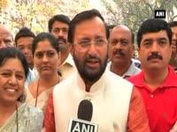 prakash-javadekar-cleans-up-his-housing-complex-as-part-of-swachh-bharat-abhiyan
