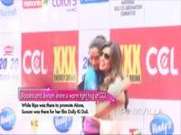 bipasha-basu-and-sonam-kapoor-share-a-warm-tight-hug-at-ccl