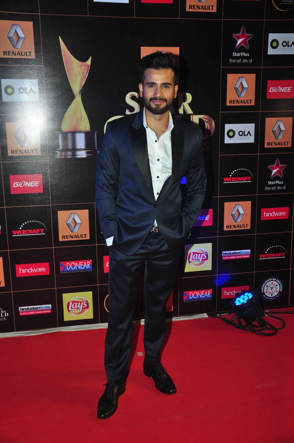 Star Guild Awards 2015: Celebs Sizzle on Red Carpet [PHOTOS] - IBTimes