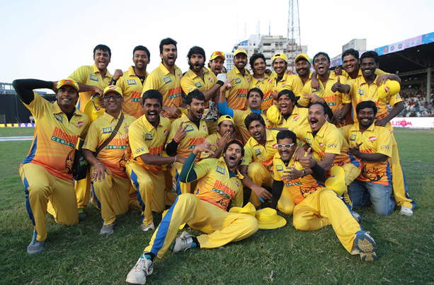 A picture of Chennai Rhinos posing for the camera at CCL 5. Chennai Rhinos Posing for Camera