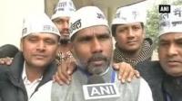 aap-candidate-wins-a-seat-in-delhi-cantonment-polls-supporters-throw-money-in-air