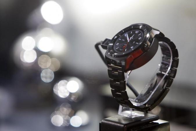LG's G Watch R smartwatch  is displayed during the 2015 International Consumer Electronics Show