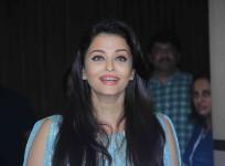 Aishwarya Rai Bachchan, Irrfan Khan Snapped at Script Reading Session of 'Jazba'