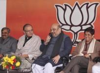 BJP chief Amit Shah and social activist Kiran Bedi during a programme organised to welcome Bedi in BJP on 15 January, 2015. IANS
