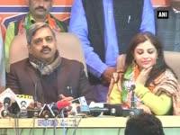 former-aap-leader-shazia-ilmi-joins-bjp-says-it-is-an-opportunity-to-serve-people