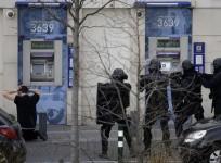 Paris post office hostage situation