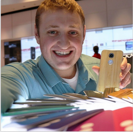 Motorola announces Selfie contest at Instagram Motorola announces Selfie contest at Instagram