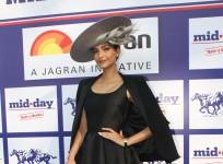 Sonam Kapoor Randeep Hooda & Others attends at Mid Day Trophy 2015