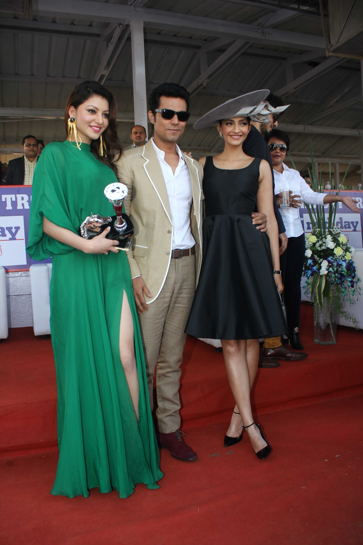 Urvashi Rautela, Randeep Hooda and Sonam Kapoor Sonam Kapoor Randeep Hooda & Others attends at Mid Day Trophy 2015