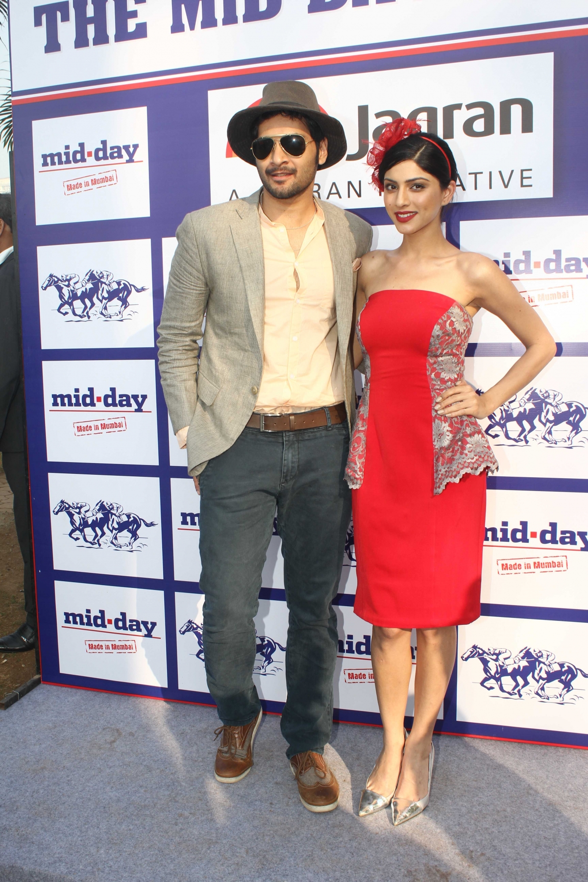 'Khamoshiyan' co-stars Ali Fazal and Sapna Pabbi Sonam Kapoor Randeep Hooda & Others attends at Mid Day Trophy 2015