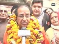 bjps-jagdish-mukhi-offers-prayers-before-filing-his-nomination-papers-from-janakpuri-constituency