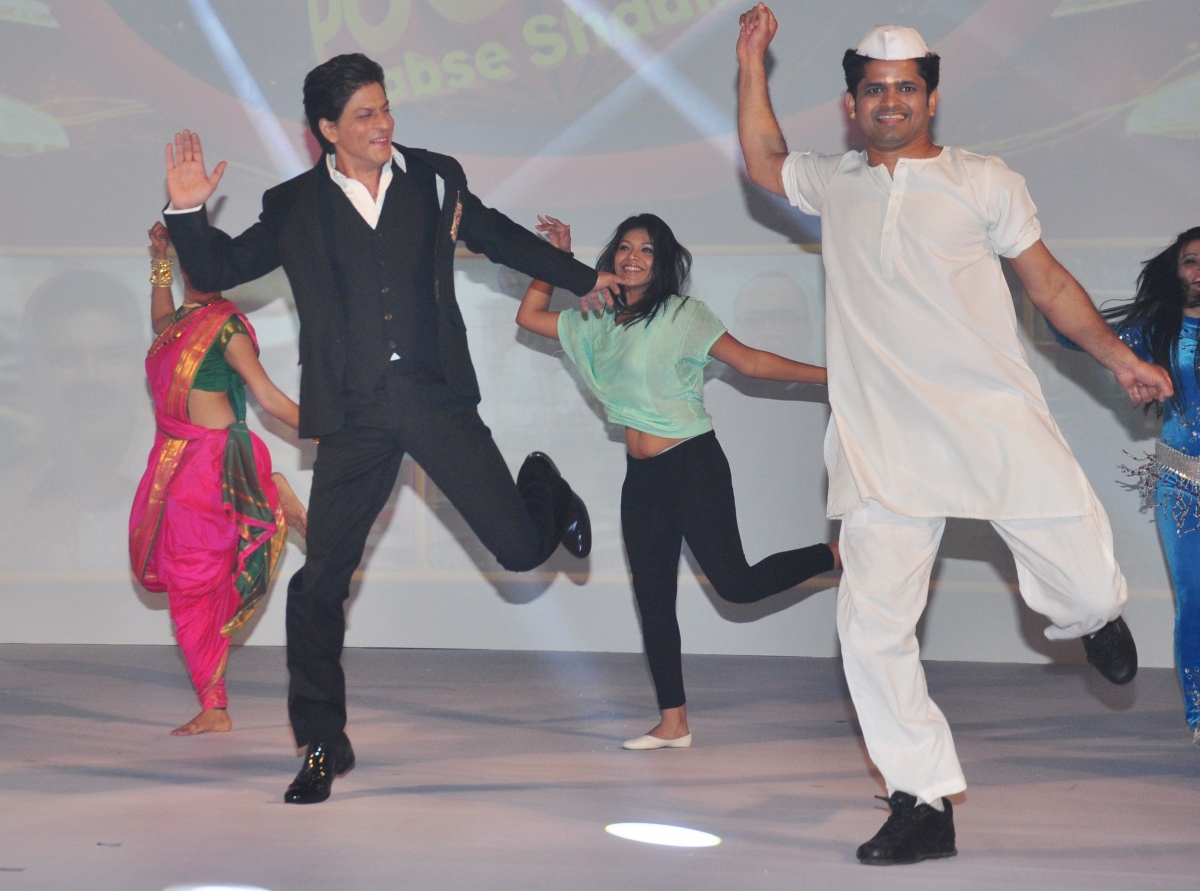 Shah Rukh Khan To Host a Game Show on Small Screen