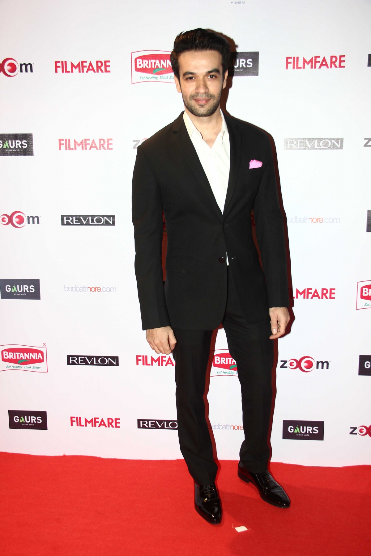 Priyanka Chopra, Shahid Kapoor, Alia Bhatt, Tabu Sizzle At Filmfare Pre ...