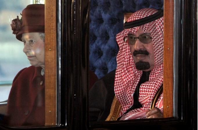Saudi Arabia's King Abdullah and Britain's Queen Elizabeth arrive for a State Banquet at Buckingham Palace in London October 30, 2007