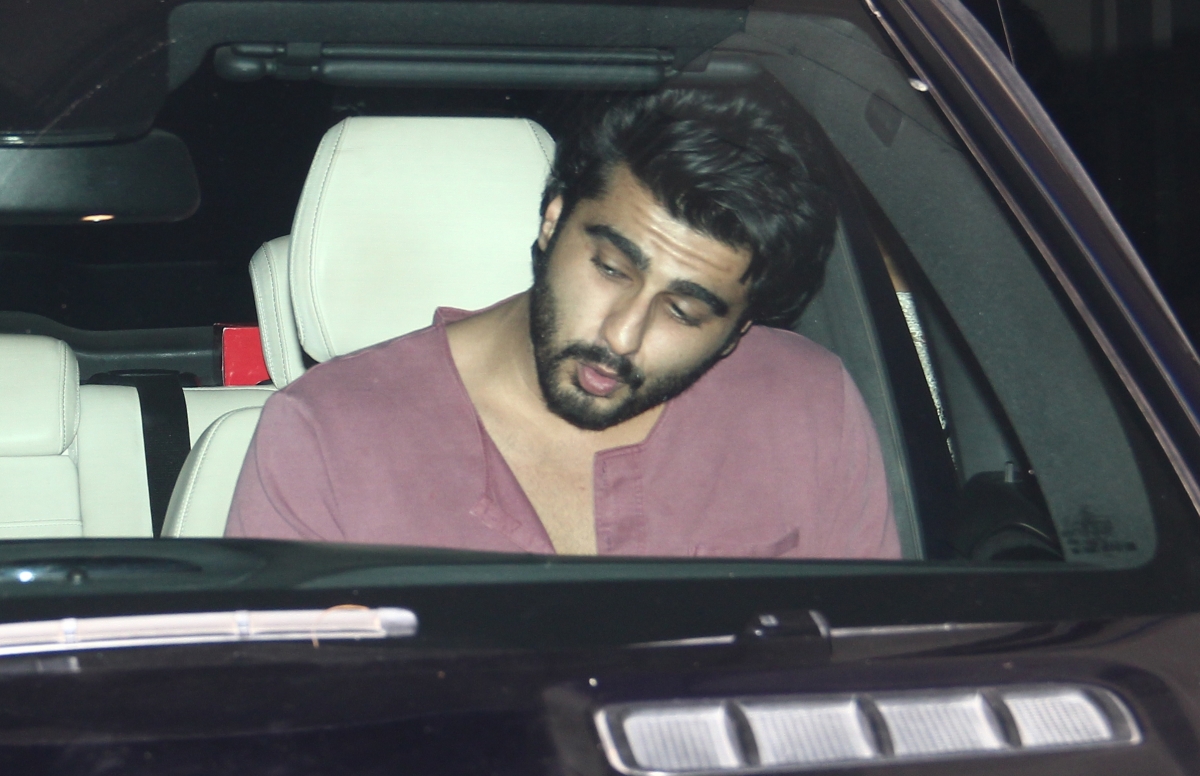 Arjun Kapoor Spotted at Sunny Dewan's residence Varun Dhawan, Arjun Kapoor, Karan Johar Spotted at Bandra