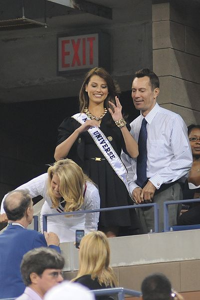2009: Stefania Fernandez, Venezuela Miss Universe
