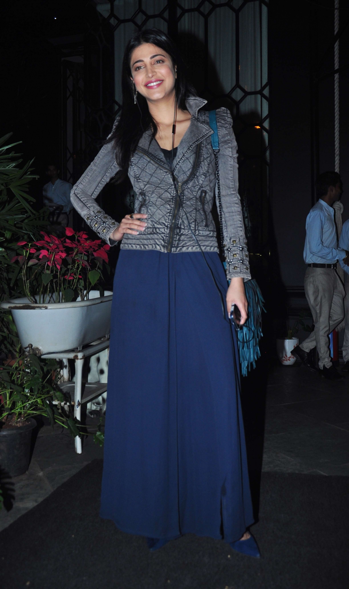 Priyanka Chopra, SRK, Shraddha Kapoor and Other Celebs Spotted At Sanjay Leela Bhansali's Padma Shri Party