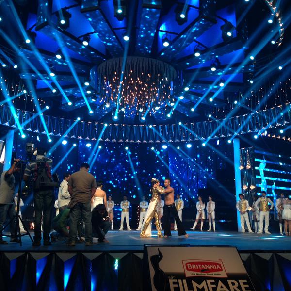 60th Britannia Filmfare Awards: Varun Dhawan, Arjun Kapoor, Shraddha Kapoor Rehearses To Sizzle Stage