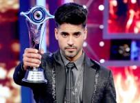 Gautam Gulati with Bigg Boss 8 Trophy