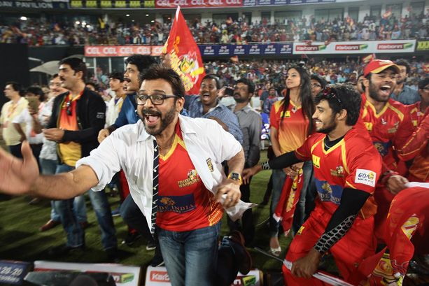 Telugu Warriors Celebrate Victory