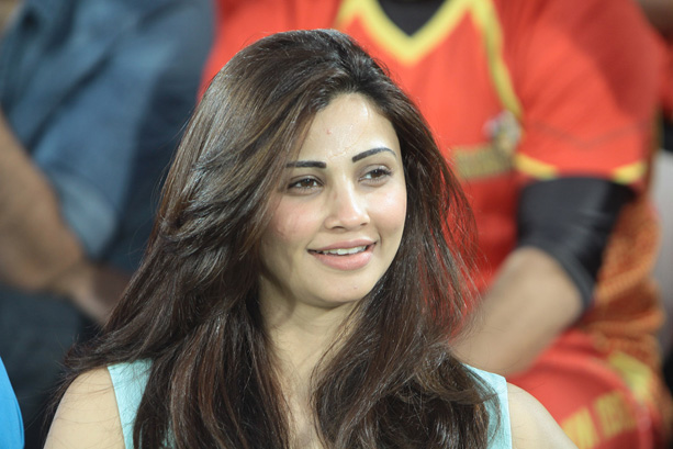 Daisy Shah Daisy Shah