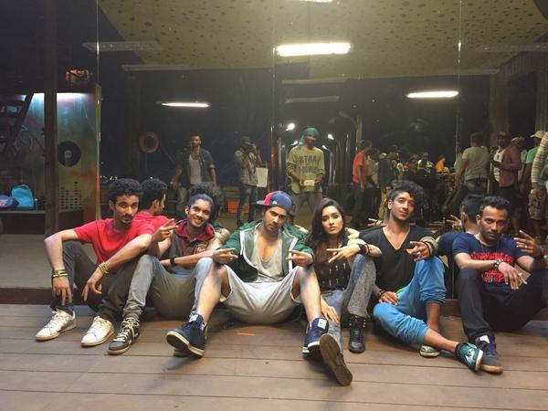 'ABCD 2' 'Behind-the-scene' Pictures: Candid Shots of Varun Dhawan, Shraddha Kapoor, Remo D'Souza and Other Casts