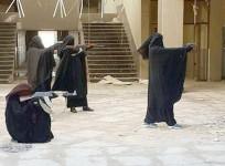 British twin sisters,who last year fled to Syria to join ISIS,posted an image on Twitter,showing a military drill.