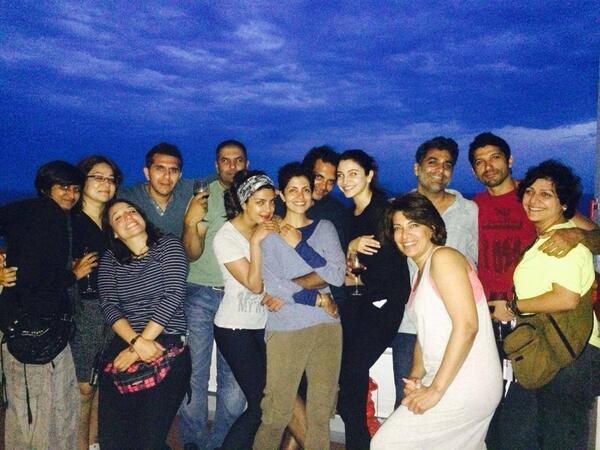 'Dil Dhadakne Do': Candid Shots of Anushka Sharma, Ranveer Singh, Priyanka Chopra and Other Cast Members