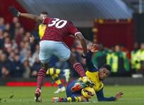 Francis Coquelin Arsenal Alex Song West Ham