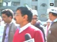 campaigning-fever-on-its-highest-as-delhi-witnesses-series-of-roadshows-by-political-parties