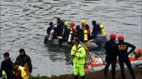 search-for-transasia-victims-continue-in-taiwan