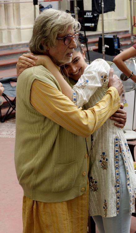 Behind-the-scene Pictures from the sets of 'Piku'; Amitabh Bachchan and Deepika Padukone Behind-the-scene Pictures from the sets of 'Piku'