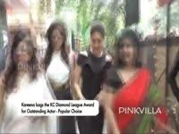 kareena-bags-the-kc-diamond-league-award-for-outstanding-actor-popular-choice