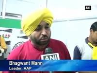 delhi-polls-politicos-react-as-pm-modi-calls-arvind-kejriwal-to-congratulate-him