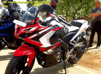 New Images of Bajaj Pulsar 200SS Surface Online