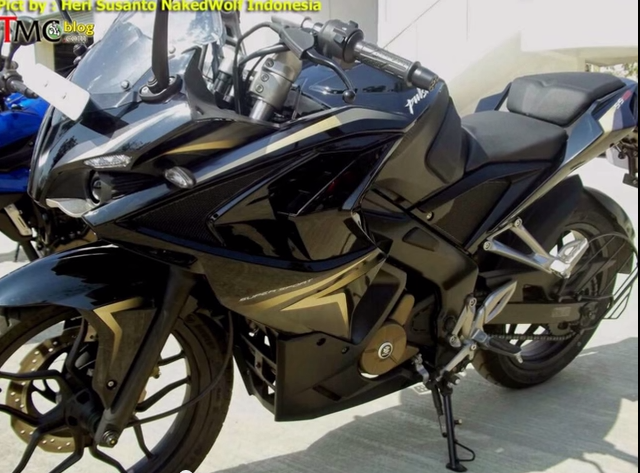New Images of Bajaj Pulsar 200SS Surface Online