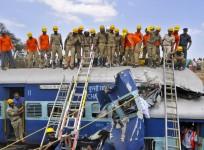 Bangalore Ernakulam Express Derails