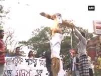 india-celebrates-valentines-day-amid-threats-from-right-wing-hindu-groups