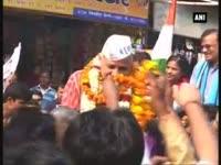 sisodia-conducts-roadshow-in-khichripur-thanks-people-for-supporting-aap