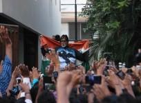 Amitabh Bachchan with his fans