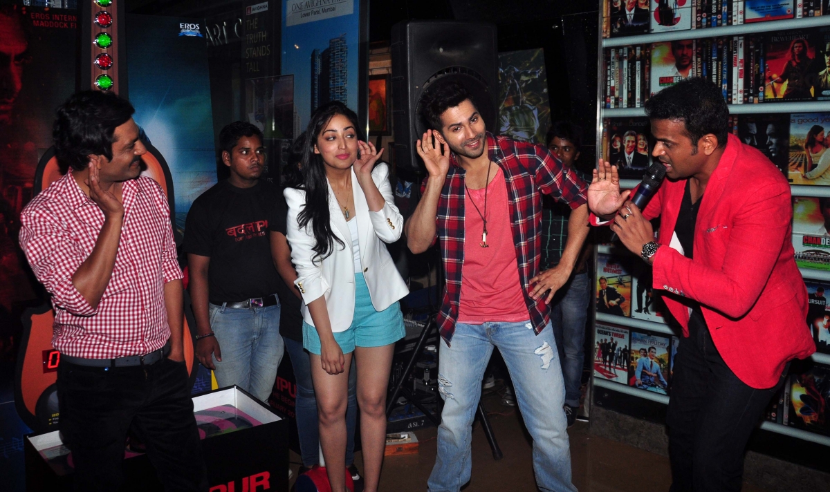 Nawazuddin Siddiqui, Yami Gautam and Varun Dhawan during 'Badlapur' promotions Nawazuddin Siddiqui, Varun Dhawan and Yami Gautam during 'Badlapur' promotions