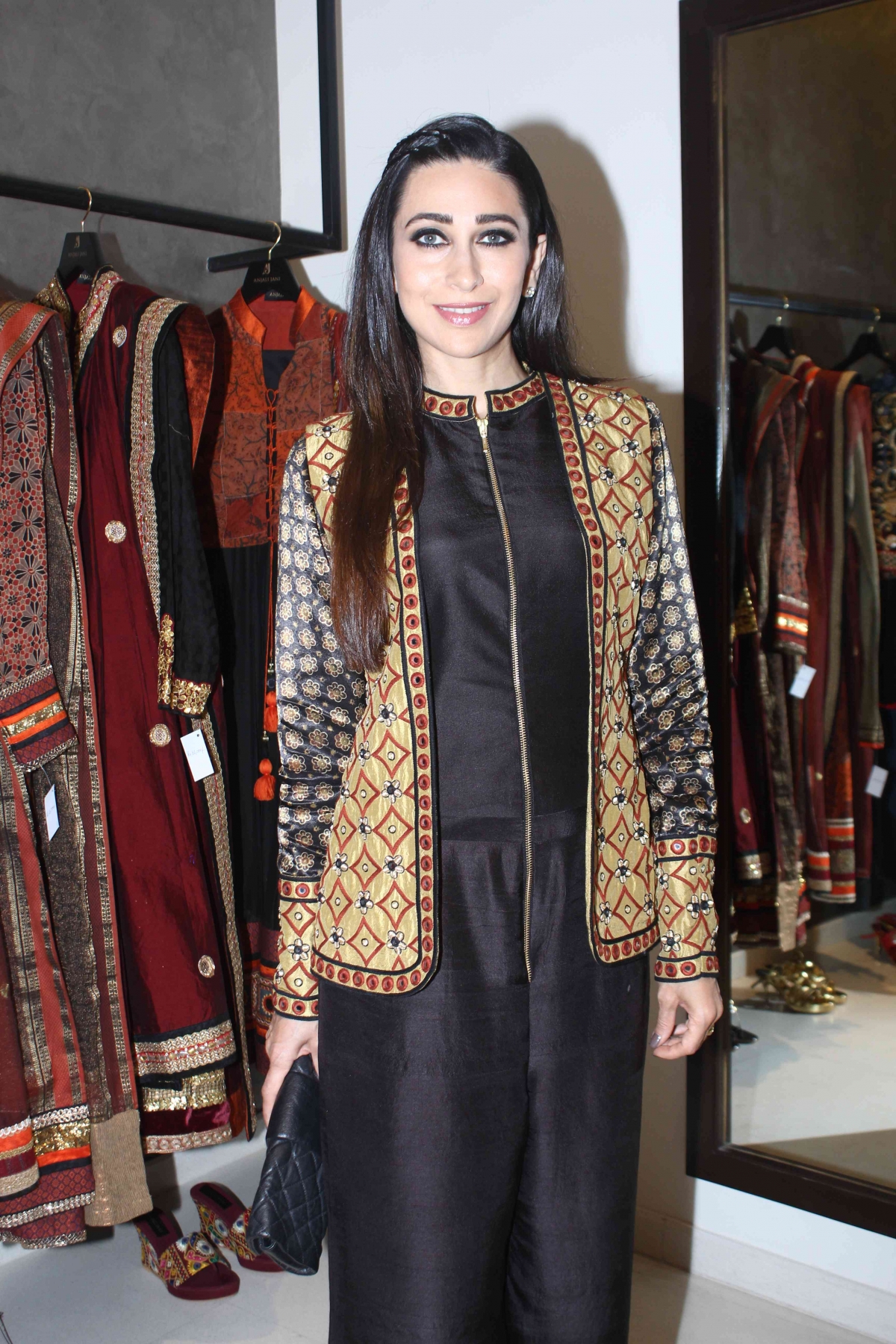 Karisma Kapoor Look Glamorous at a Store Launch in Mumbai