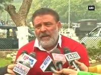 after-record-auction-of-yuvraj-father-claims-son-missing-from-wc-team-only-because-of-dhoni-part