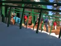students-in-shimla-face-troubles-due-to-snow-in-school-campus