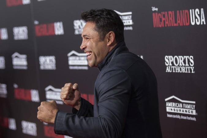 Oscar De La Hoya says that Mayweather-Pacquiao fight will shatter boxing records Oscar De La Hoya