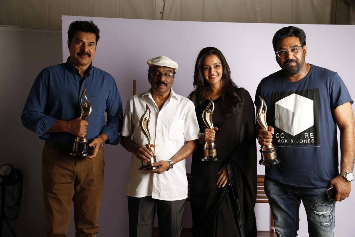 VanithaCera Film Awards Mammootty, Manju Warrier Win Best Actor